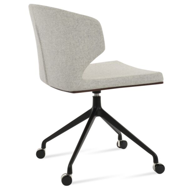 Amed +(PLUS) Spider Swivel Chair with Caster by sohoConcept