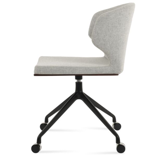 Amed +(PLUS) Spider Swivel Chair with Caster by sohoConcept
